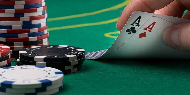 Game bài poker có luật lệ tương đối đơn giản